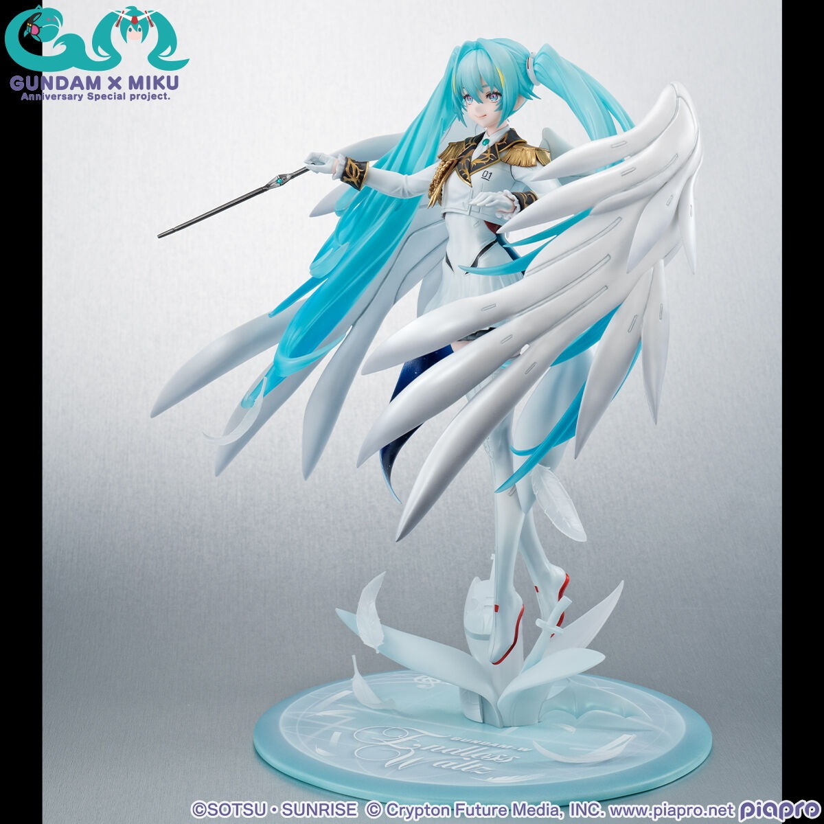 機動戦士ガンダム45周年×初音ミク「Lucrea 初音ミク×ウイングガンダムゼロ EW」のフィギュア画像
