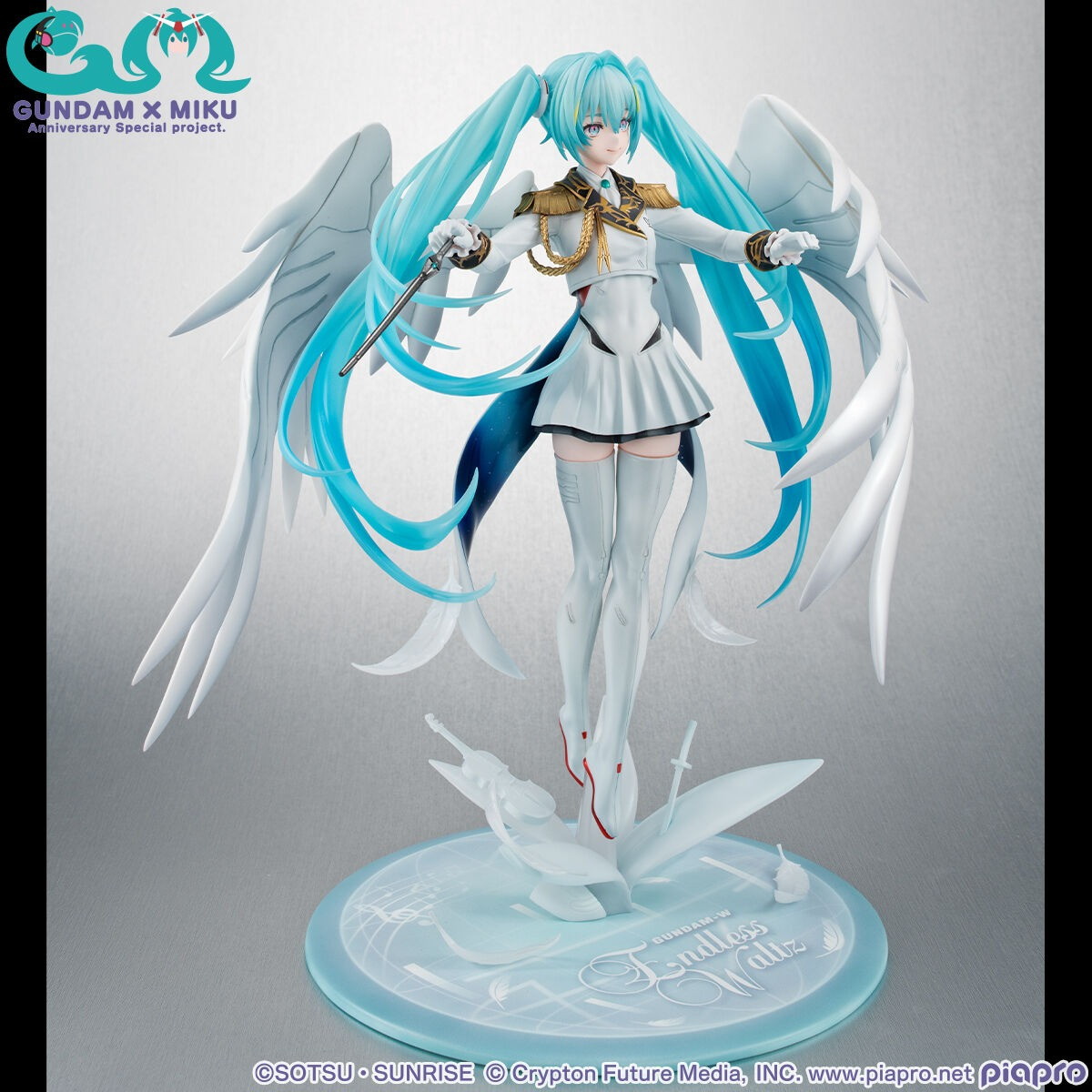 機動戦士ガンダム45周年×初音ミク「Lucrea 初音ミク×ウイングガンダムゼロ EW」のフィギュア画像