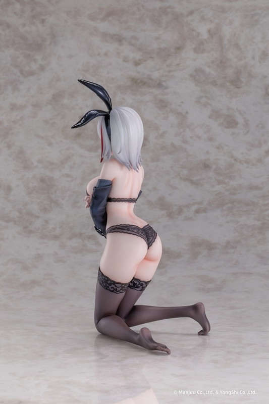 アズールレーン「デュイスブルク 恥じらいの忍耐特訓 Ver.」のフィギュア画像