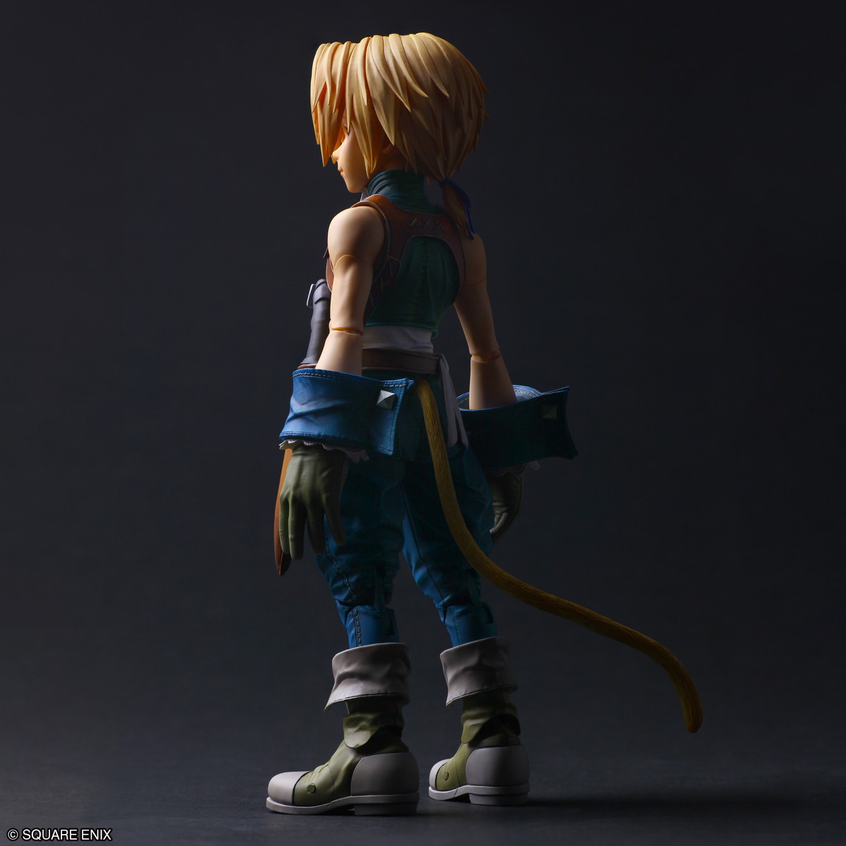 ファイナルファンタジーIX「PLAY ARTS真 ジタン・トライバル」のフィギュア画像