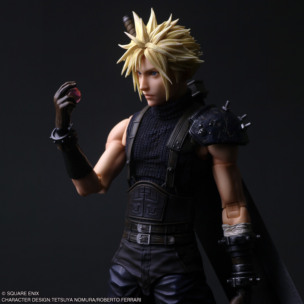 ファイナルファンタジーVII リバース「PLAY ARTS真 クラウド・ストライフ」のフィギュア画像