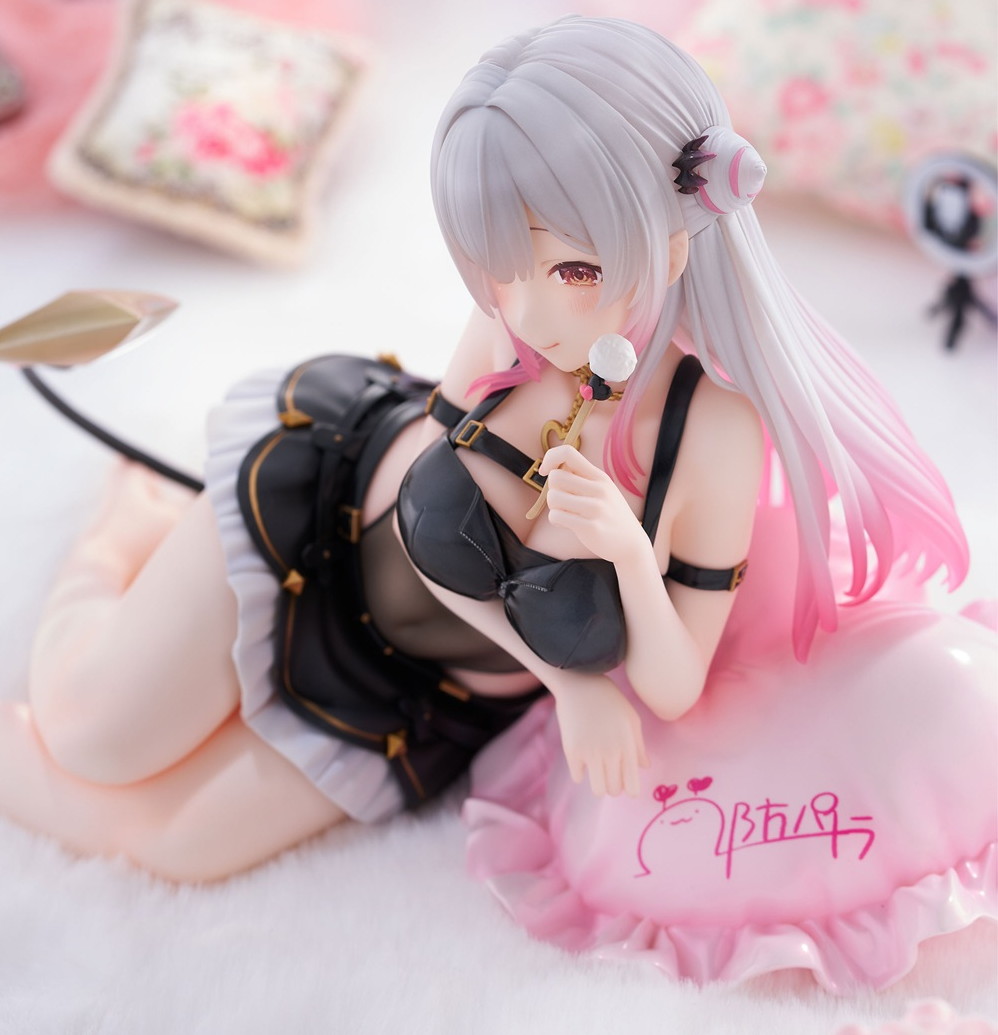 周防パトラ ゲーミング服VERのフィギュア画像