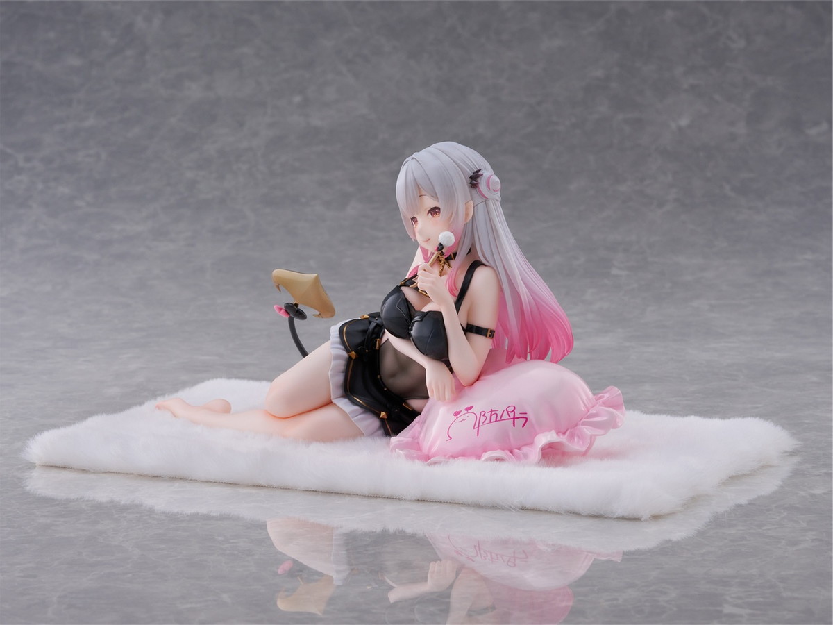 周防パトラ ゲーミング服VERのフィギュア画像