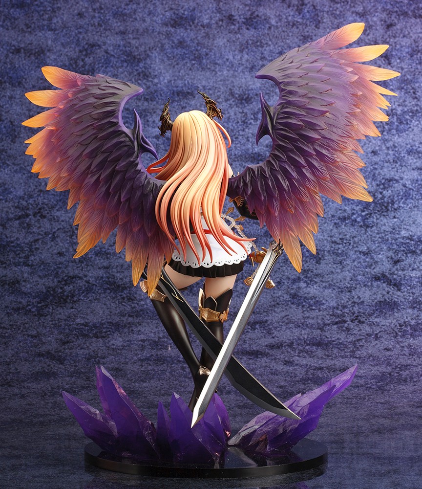 神撃のバハムート「ダークエンジェル・オリヴィエ」のフィギュア画像
