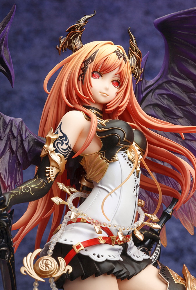 神撃のバハムート「ダークエンジェル・オリヴィエ」のフィギュア画像