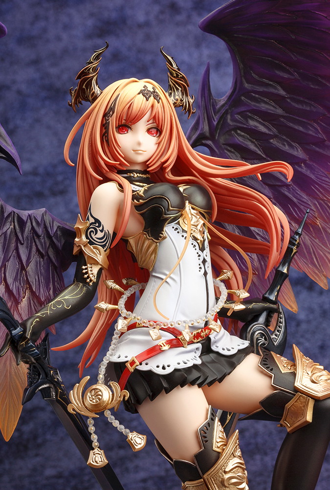 神撃のバハムート「ダークエンジェル・オリヴィエ」のフィギュア画像