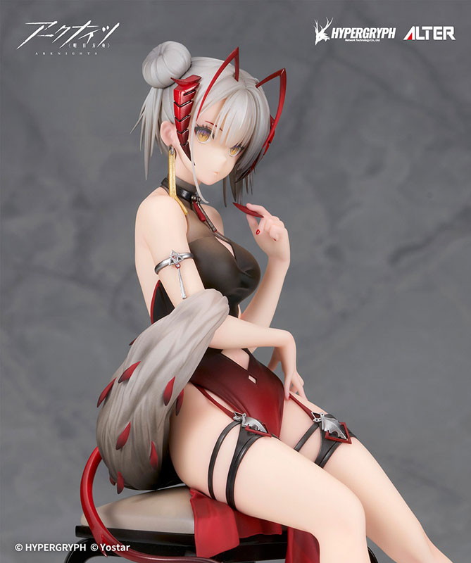 アークナイツ「W Gala Night Ver.」のフィギュア画像