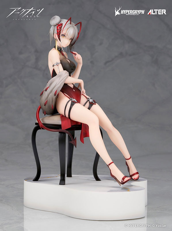 アークナイツ「W Gala Night Ver.」のフィギュア画像