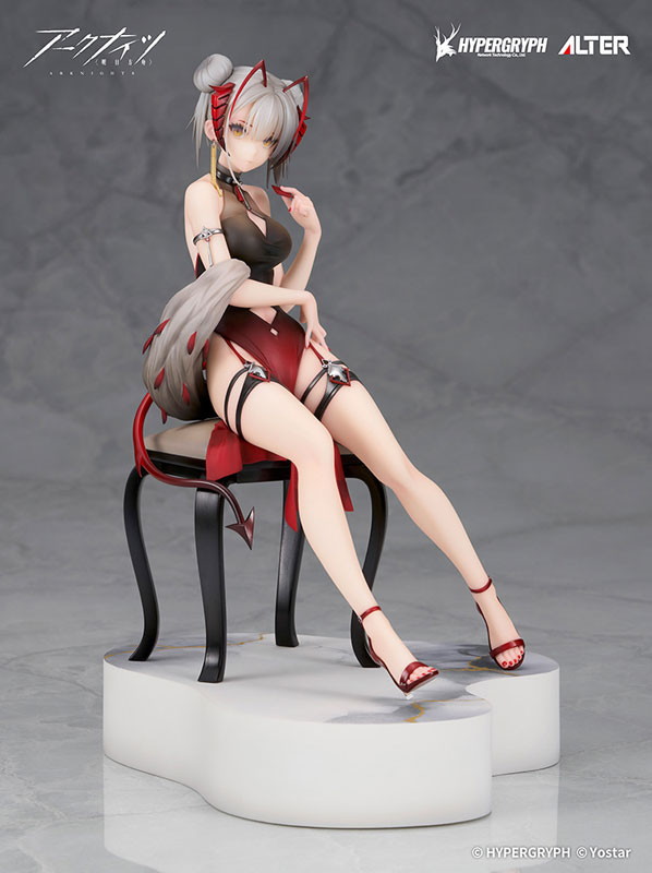 アークナイツ「W Gala Night Ver.」のフィギュア画像