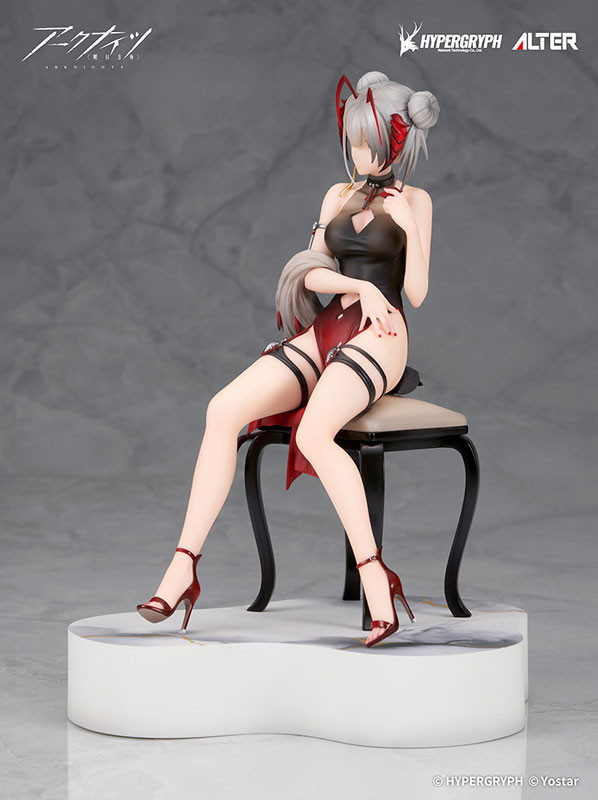 アークナイツ「W Gala Night Ver.」のフィギュア画像