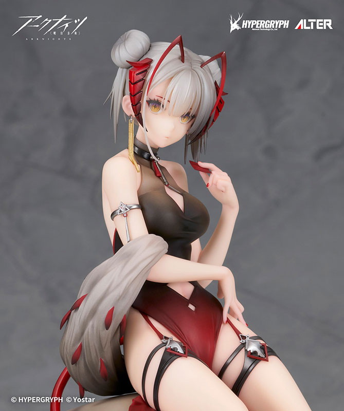 アークナイツ「W Gala Night Ver.」のフィギュア画像