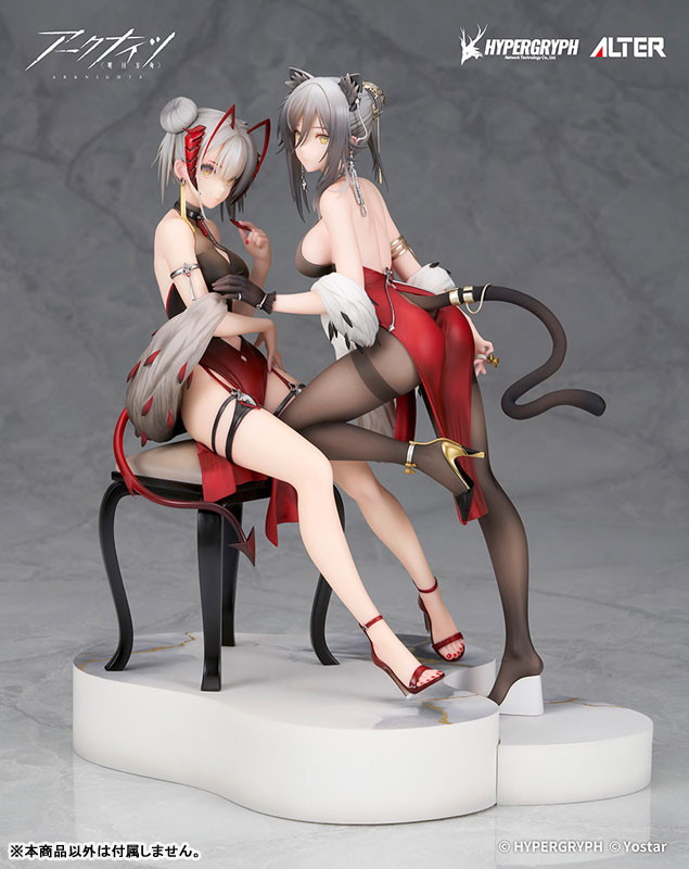 アークナイツ「シュヴァルツ Gala Night Ver.」のフィギュア画像
