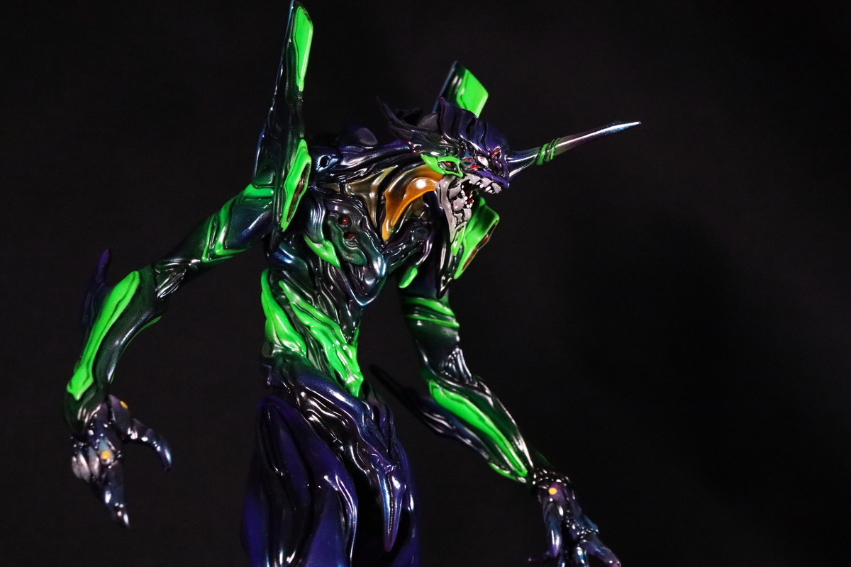 ヱヴァンゲリヲン 新劇場版「エヴァンゲリオン初号機 ナイトイメージ Ver.」のフィギュア画像
