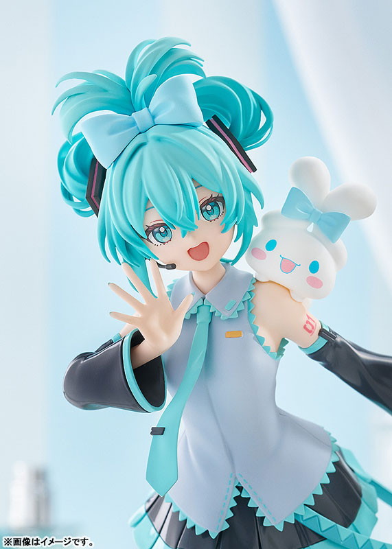 初音ミク×シナモロール「初音ミク シナモロールコラボVer. L size」のフィギュア画像