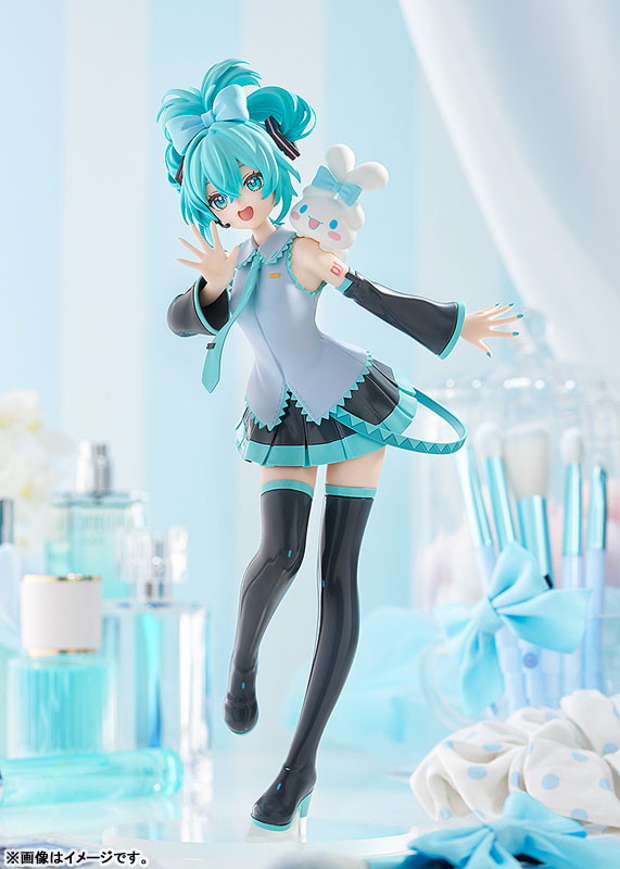 初音ミク×シナモロール「初音ミク シナモロールコラボVer. L size」のフィギュア画像