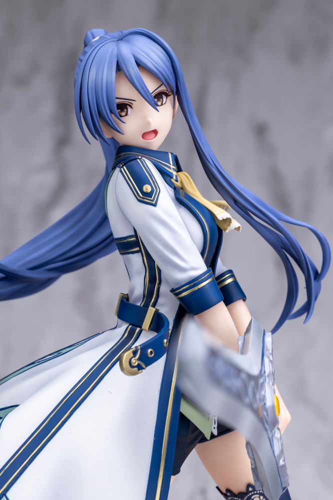 軌跡シリーズ「ラウラ・S・アルゼイド」のフィギュア画像