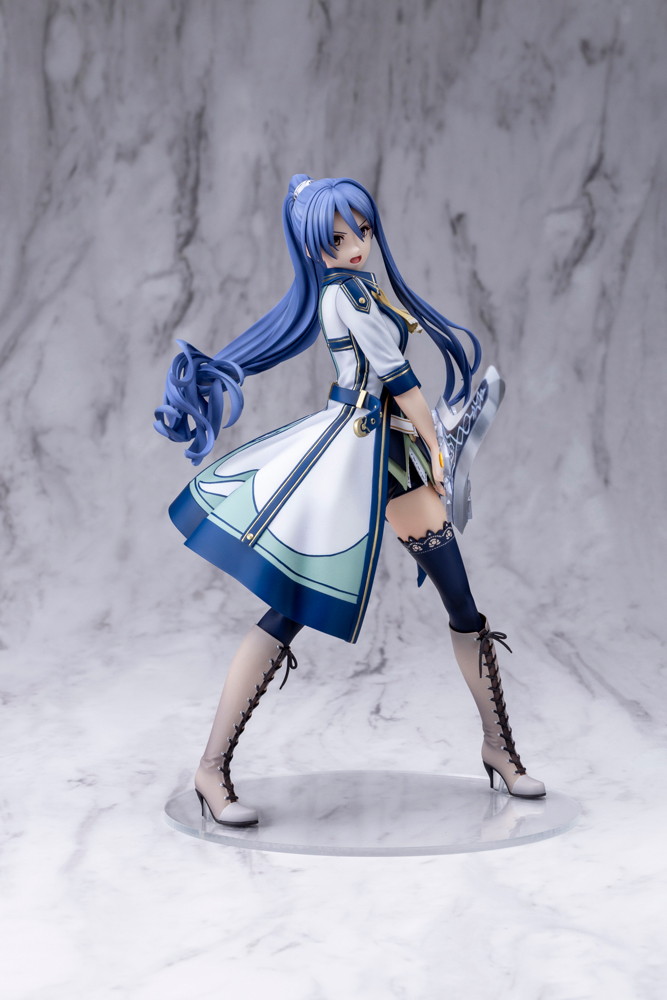 軌跡シリーズ「ラウラ・S・アルゼイド」のフィギュア画像