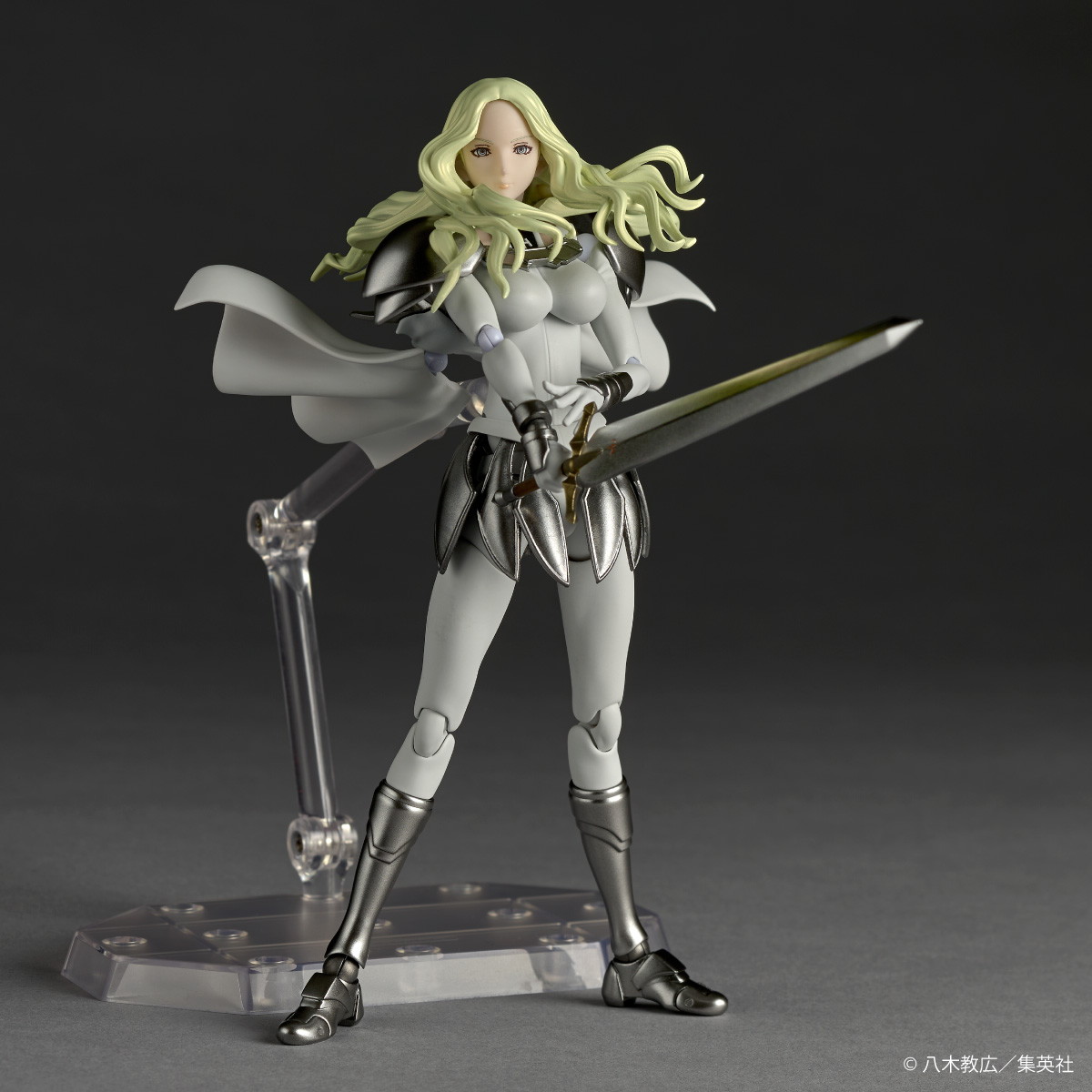 CLAYMORE「微笑のテレサ」のフィギュア画像