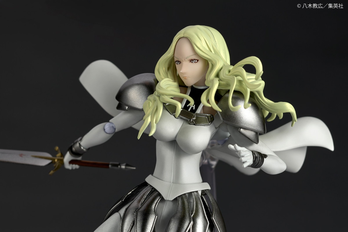 CLAYMORE「微笑のテレサ」のフィギュア画像