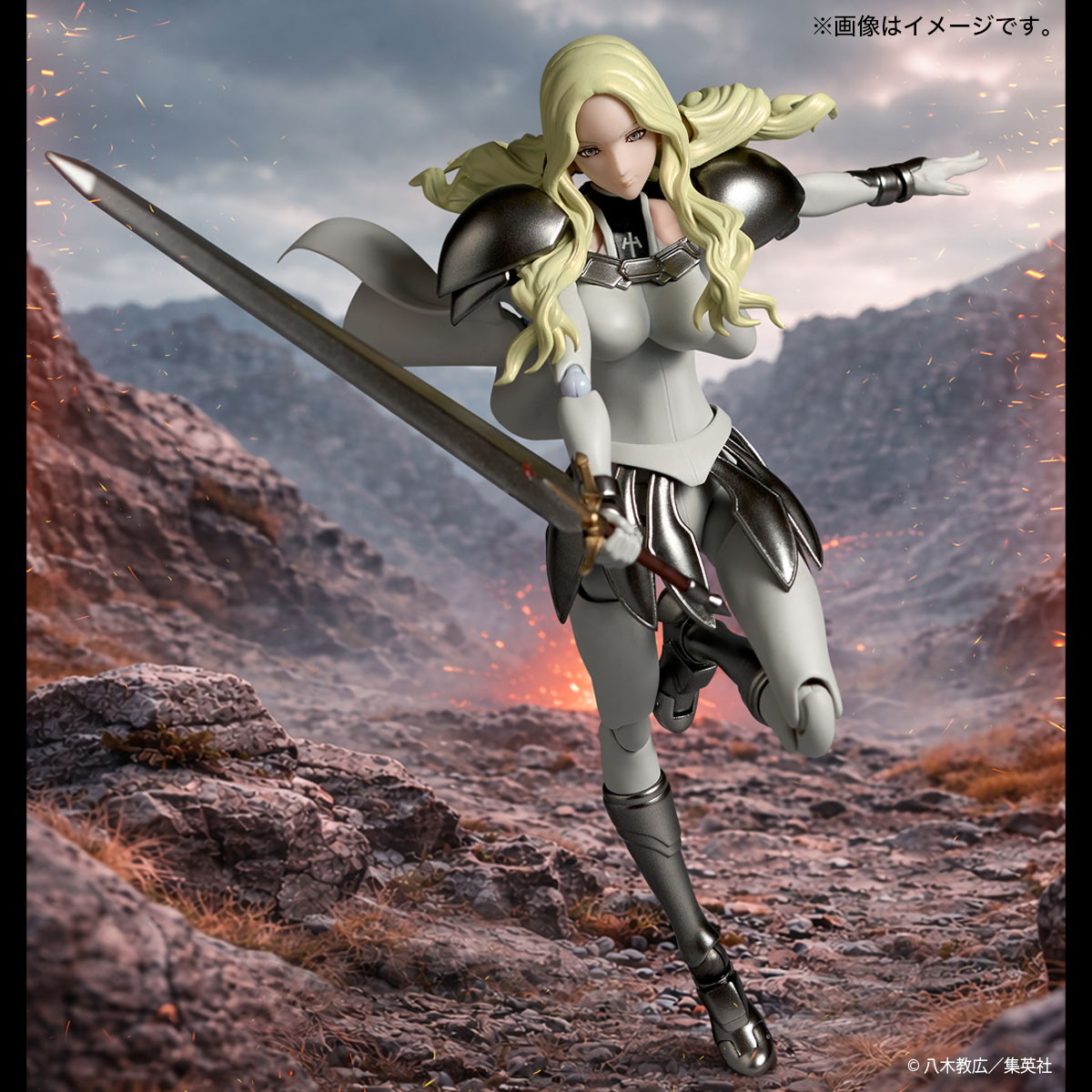 CLAYMORE「微笑のテレサ」のフィギュア画像