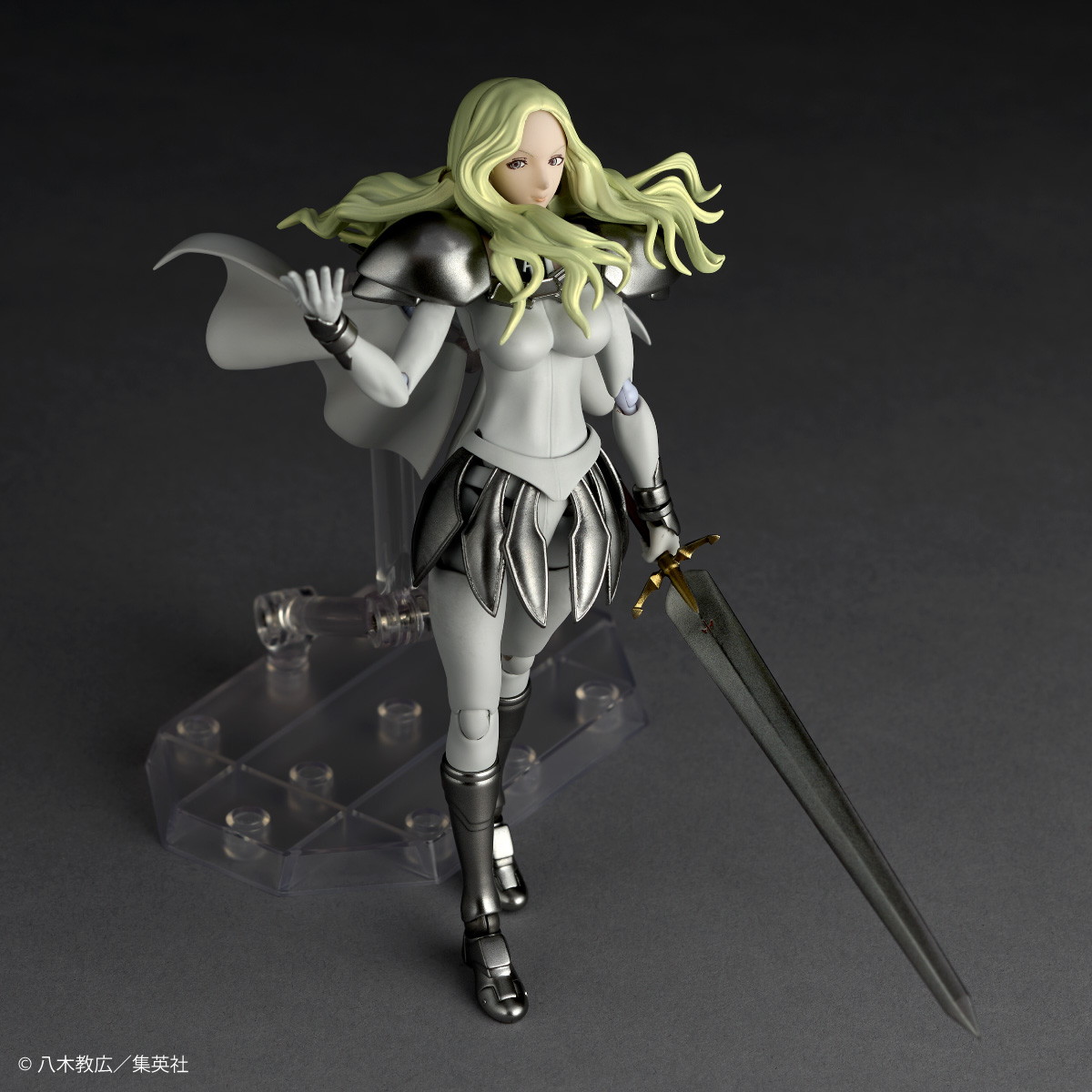 CLAYMORE「微笑のテレサ」のフィギュア画像