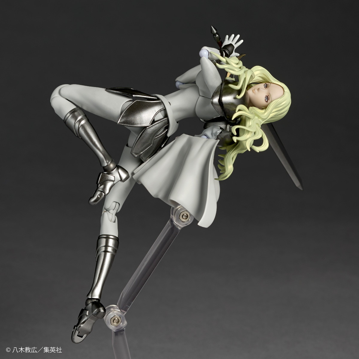 CLAYMORE「微笑のテレサ」のフィギュア画像