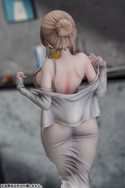 オリジナル「無防備なエリン(Erin)」のフィギュア画像