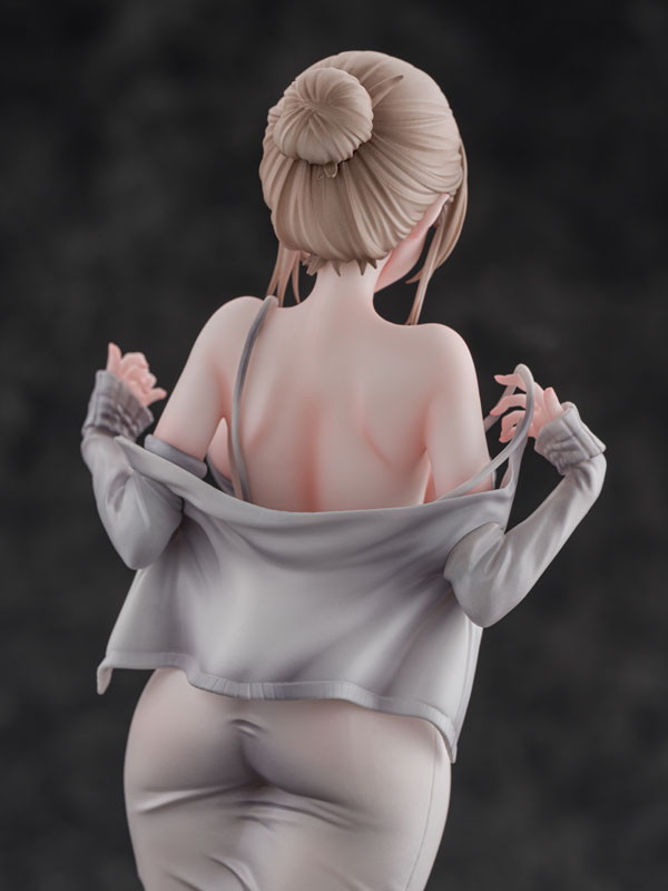 オリジナル「無防備なエリン(Erin)」のフィギュア画像