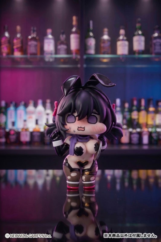 ブラウンダスト2「セレブリティ・バニー ロエン」のフィギュア画像