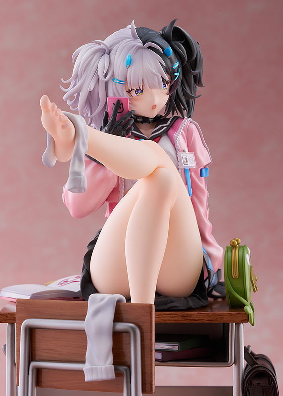 スノウブレイク：禁域降臨「イチェル-チビヒョウ[遅咲きの青春]」のフィギュア画像