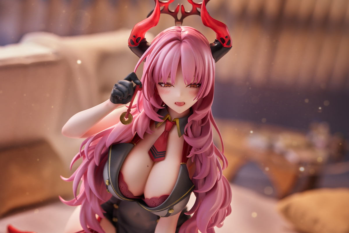 ブルーアーカイブ「サツキ メモリアルロビーVer.」のフィギュア画像