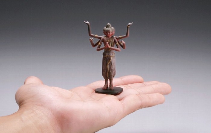 白亜紀の因縁の対決を再現!「miniQ ミニチュアキューブ 白亜紀の対決!ティラノサウルスVSトリケラトプス 002」が8月25日発売