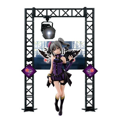 神崎蘭子、赤城みりあのリアルフィギュアが登場!「アイドルマスター シンデレラガールズ」7月のアミューズメント商品を紹介