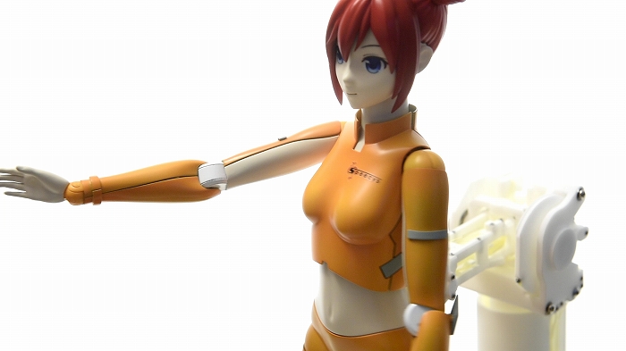 世界初!歌って踊れるロボットアイドル「高坂ここな」が発表―プレミアム・インセンティブショーでデビューイベントを開催