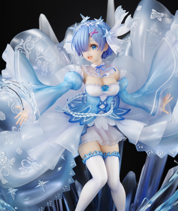 「Re:ゼロから始める異世界生活」エミリア、レムが美しいクリアドレス姿でフィギュア化!新ブランド「SHIBUYA SCRAMBLE FIGURE」が発表