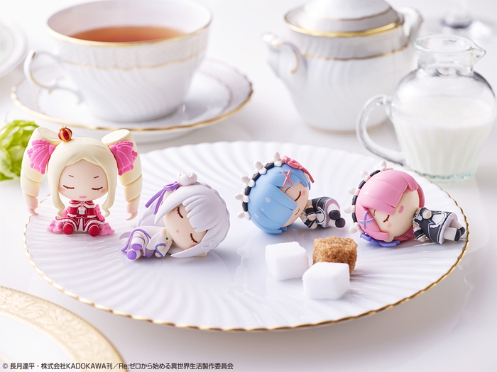 「Re:ゼロ」よりオリジナルデザイン部屋着の「エミリア」と「レム」が一番くじで立体化!新キャラ「エキドナ」も初登場