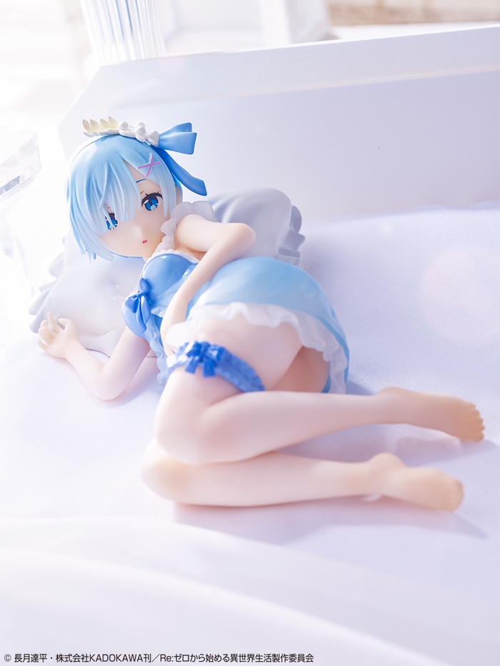 「Re:ゼロ」よりオリジナルデザイン部屋着の「エミリア」と「レム」が一番くじで立体化!新キャラ「エキドナ」も初登場