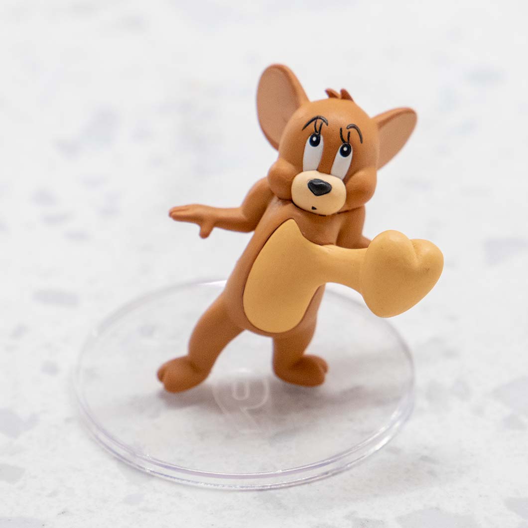 Happyくじ「TOM and JERRY FUNNY ART！」より、フィギュアやぬいぐるみマスコットの商品写真が追加公開！