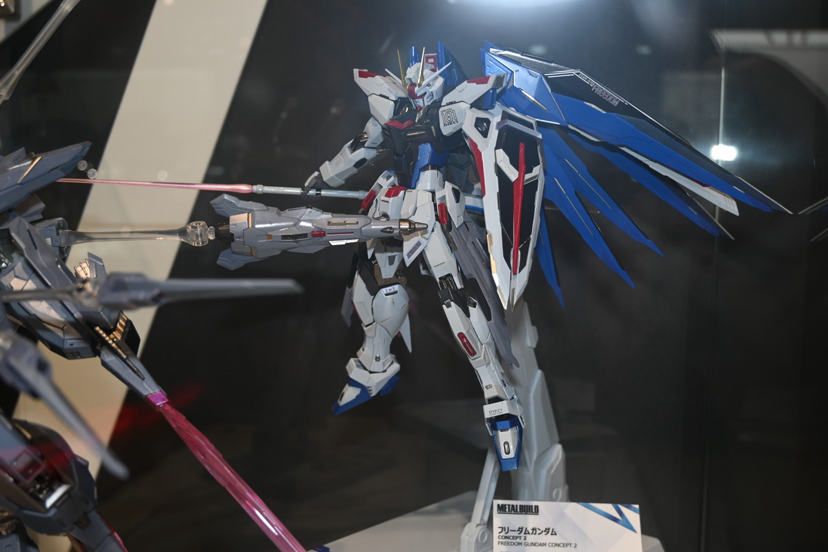 【ROBOT魂15th Anniversary EVENTフォトレポート】「機動戦士ガンダム」シリーズや、過去に発表されたROBOT魂ブランドのフィギュアを紹介！