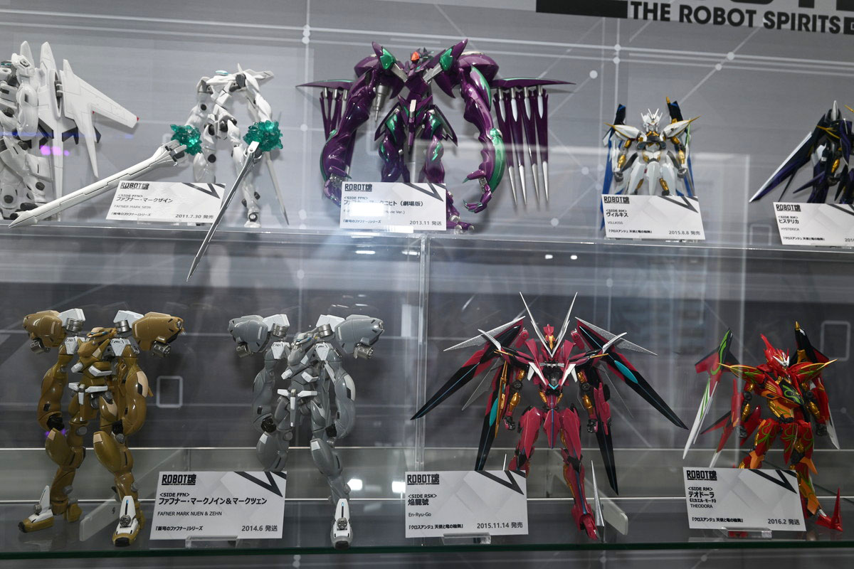 【ROBOT魂15th Anniversary EVENTフォトレポート】「機動戦士ガンダム」シリーズや、過去に発表されたROBOT魂ブランドのフィギュアを紹介！