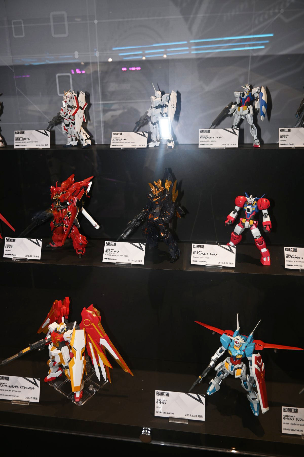 【ROBOT魂15th Anniversary EVENTフォトレポート】「機動戦士ガンダム」シリーズや、過去に発表されたROBOT魂ブランドのフィギュアを紹介！