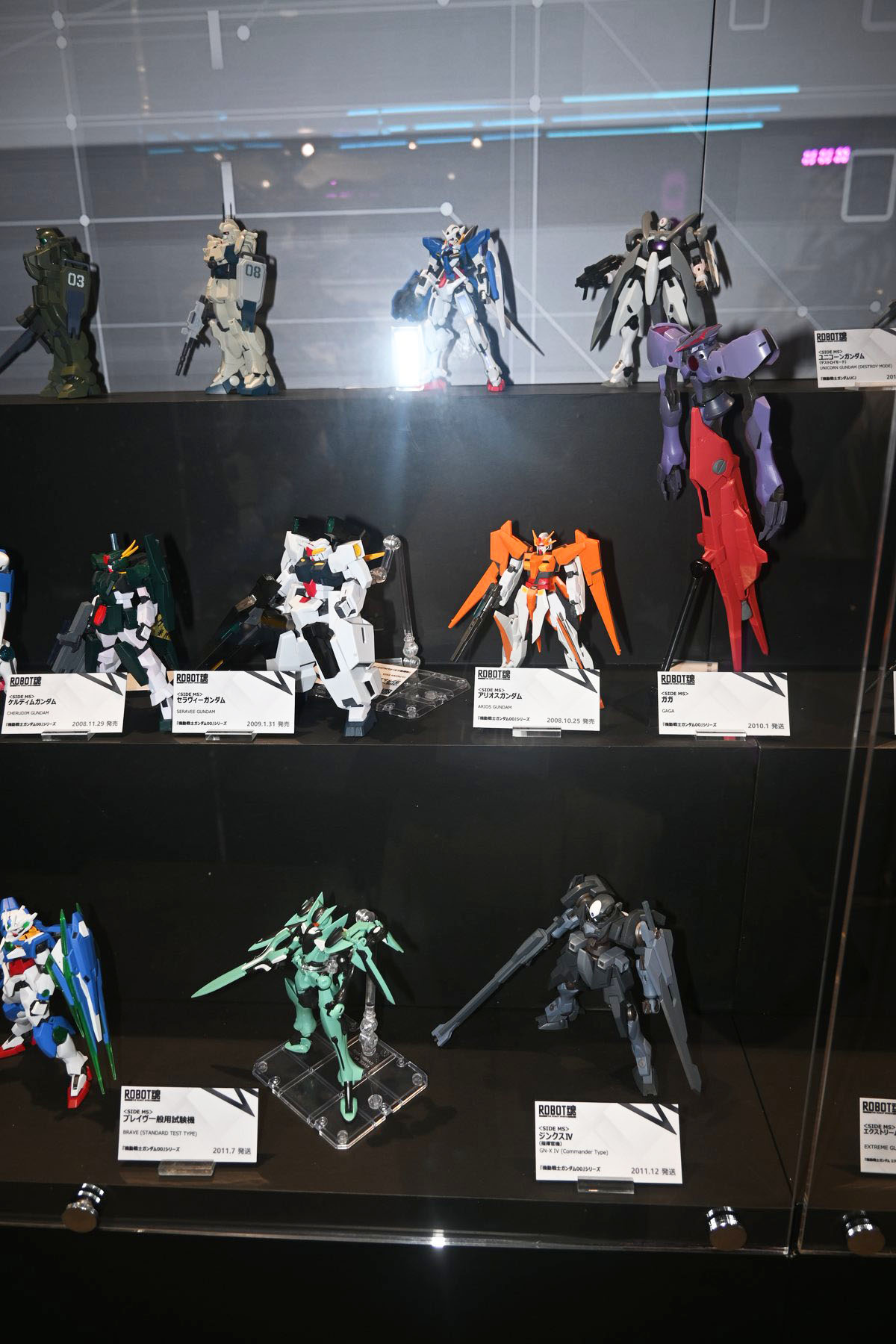 【ROBOT魂15th Anniversary EVENTフォトレポート】「機動戦士ガンダム」シリーズや、過去に発表されたROBOT魂ブランドのフィギュアを紹介！