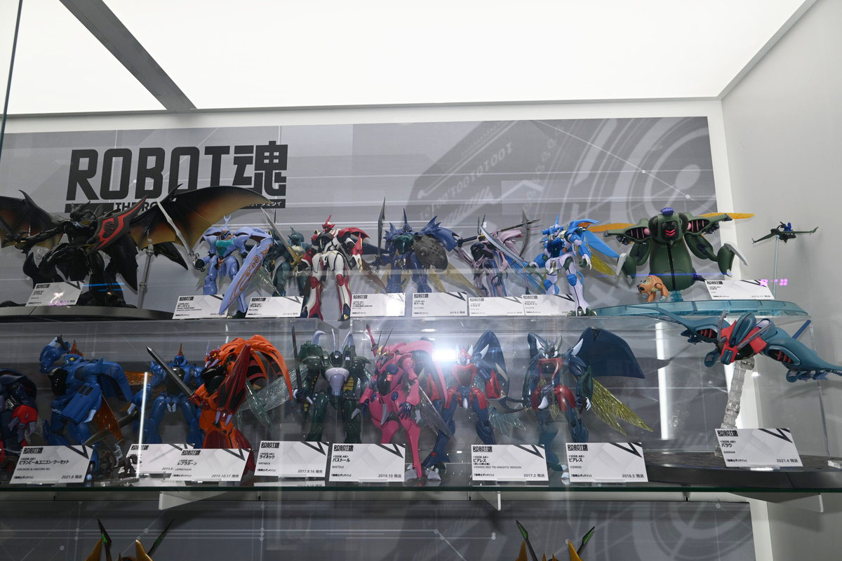 【ROBOT魂15th Anniversary EVENTフォトレポート】「機動戦士ガンダム」シリーズや、過去に発表されたROBOT魂ブランドのフィギュアを紹介！