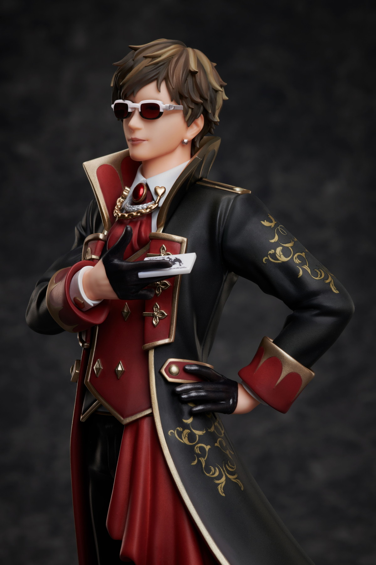 GACKTさんがディーラー姿のスケールフィギュアとして初登場！全国のアミューズメント施設「ナムコ」限定で順次展開