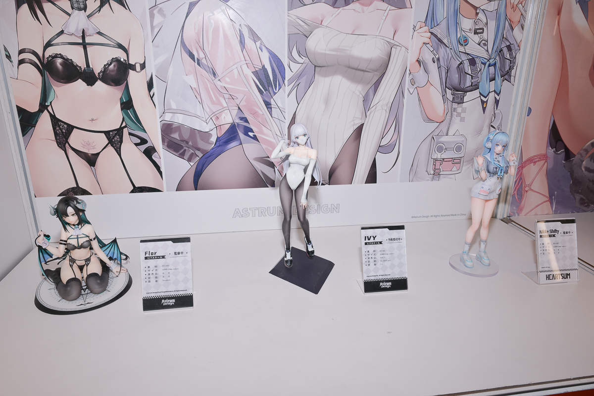 【ワンフェス2024冬フォトレポート】あみあみホビーキャンプブースから「アズールレーン」ホノルル、KADOKAWA 電撃ホビーウェブブースから「ハイスクールD×D HERO」リアス・グレモリーなどのフィギュアを紹介！