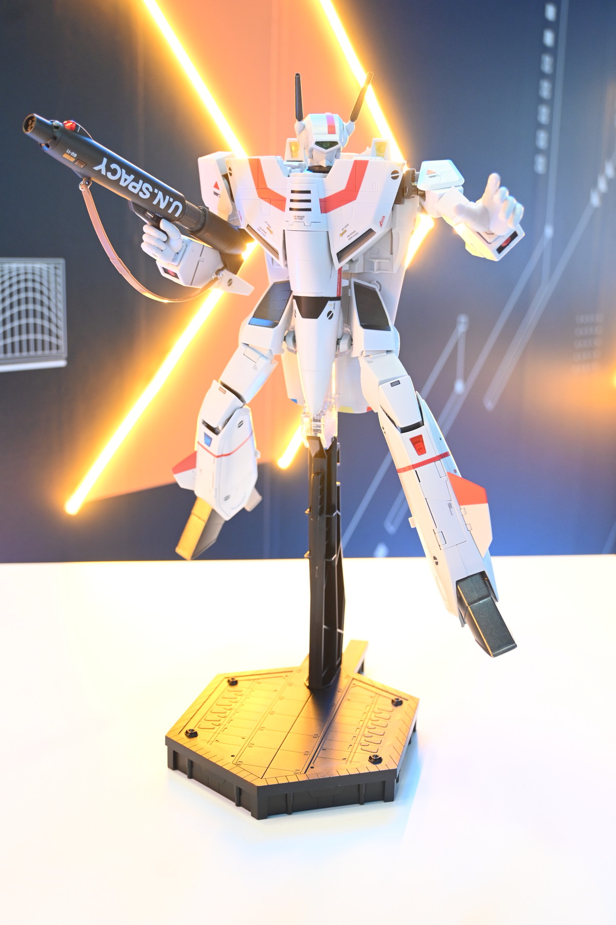 【TAMASHII NATION 2024フォトレポート】「劇場版マクロスF～イツワリノウタヒメ～」スーパールシファーバルキリー（ブレラ・スターン機）や「勇者エクスカイザー」キングエクスカイザーなどのフィギュアを紹介！