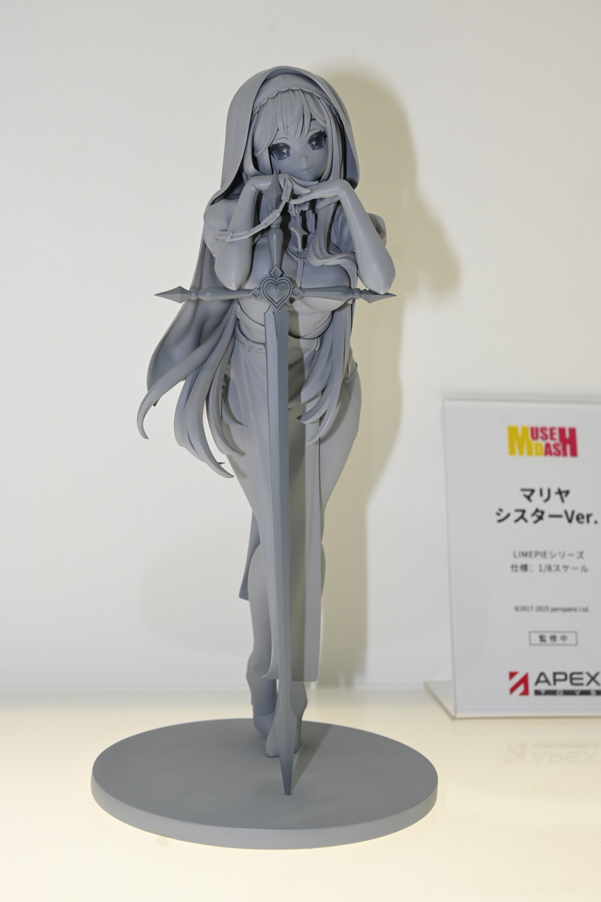 【ワンフェス2025冬フォトレポート】あみあみホビーキャンプブースから「勝利の女神：NIKKE」クラウン、APEXTOYSブースから「アズールレーン」ニュージャージーなどのフィギュアを紹介！