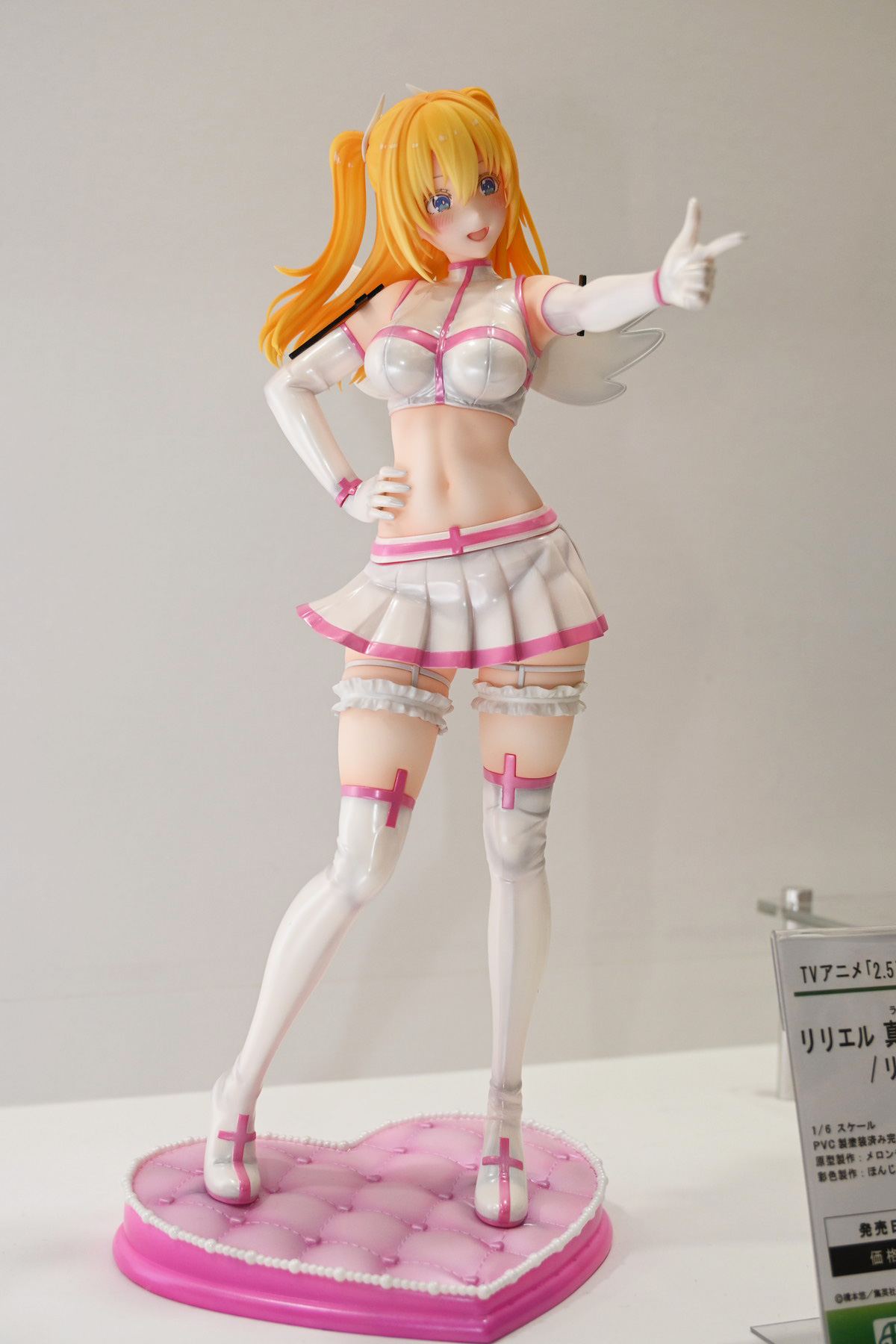 【ワンフェス2025冬フォトレポート】あみあみホビーキャンプブースから「勝利の女神：NIKKE」クラウン、APEXTOYSブースから「アズールレーン」ニュージャージーなどのフィギュアを紹介！