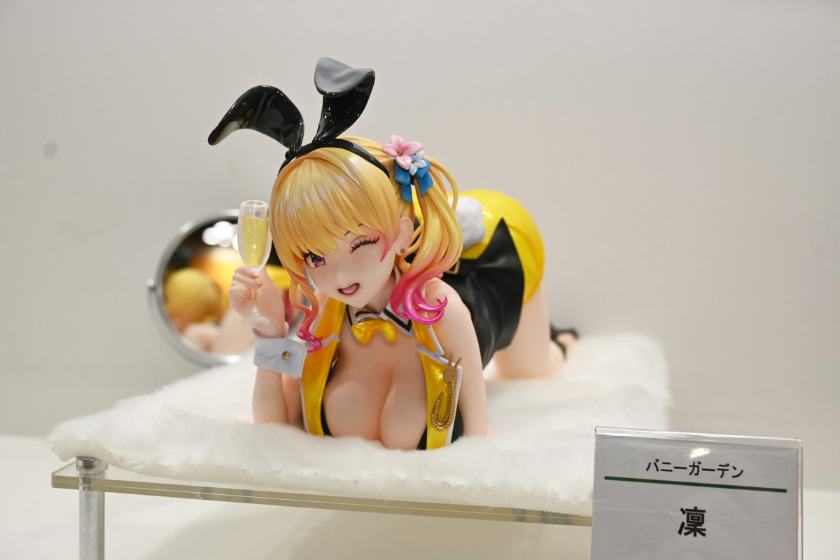 【ワンフェス2025冬フォトレポート】あみあみホビーキャンプブースから「勝利の女神：NIKKE」クラウン、APEXTOYSブースから「アズールレーン」ニュージャージーなどのフィギュアを紹介！