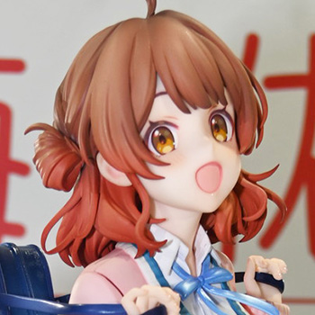 【ワンフェス2025冬フォトレポート】キューズQブースから「デッド・オア・アライブ」マリー・ローズ、東京フィギュアブースから「学園アイドルマスター」花海佑芽などのフィギュアを紹介！
